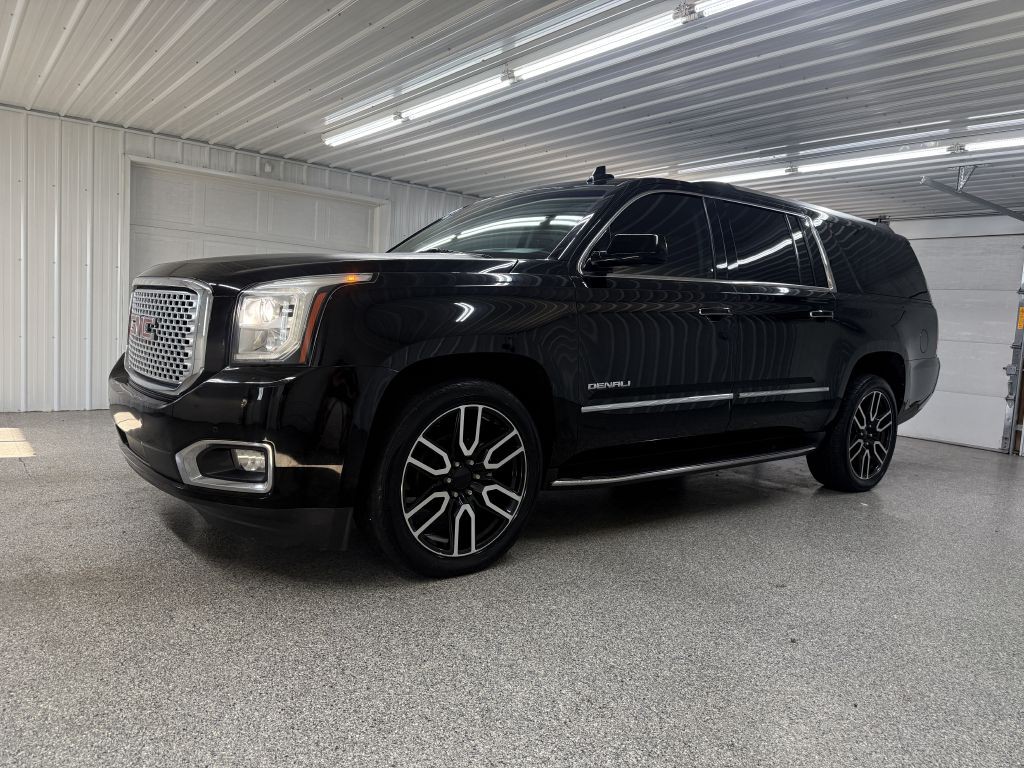 2017 GMC Yukon Image 3