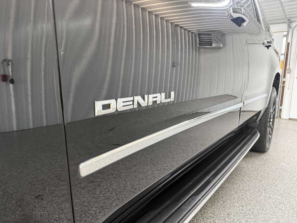 2017 GMC Yukon Image 10