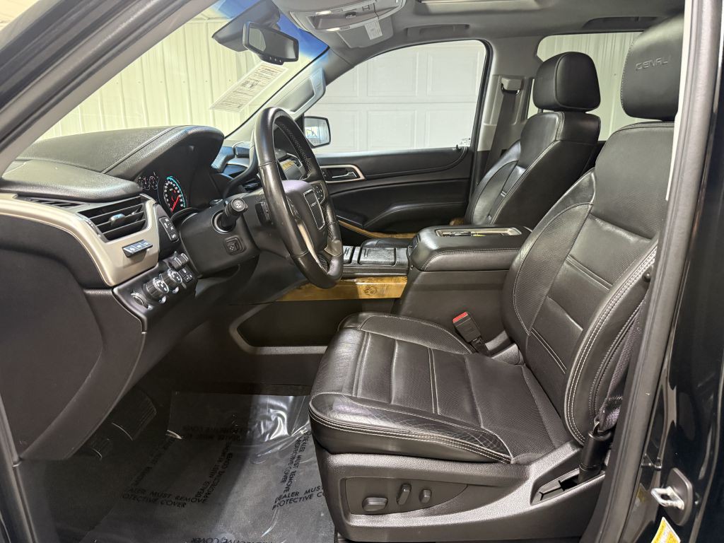 2017 GMC Yukon Image 12