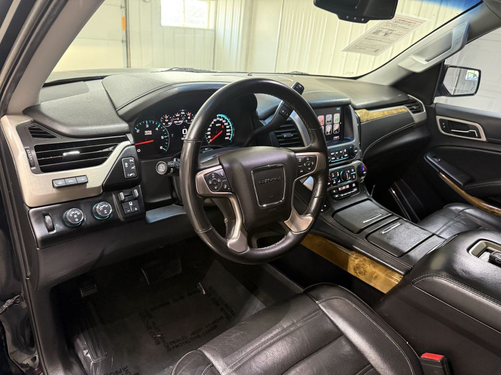 2017 GMC Yukon Image 17