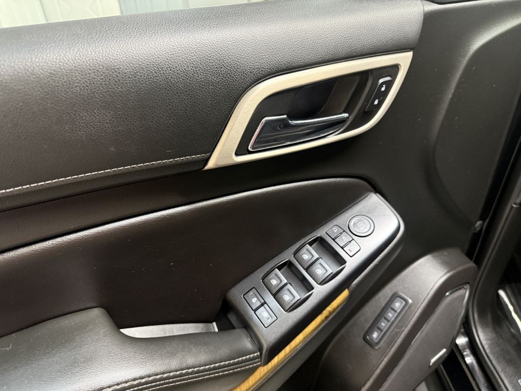 2017 GMC Yukon Image 29