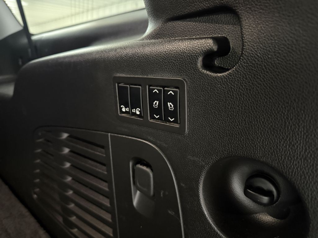 2017 GMC Yukon Image 38
