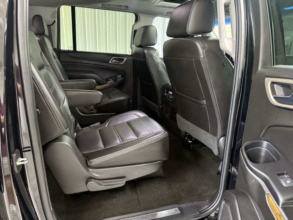 2017 GMC Yukon Image 39