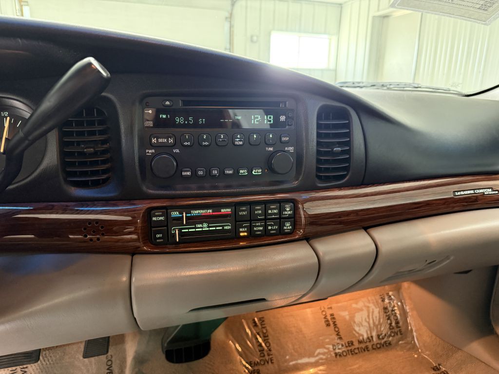 2004 Buick LeSabre Image 21