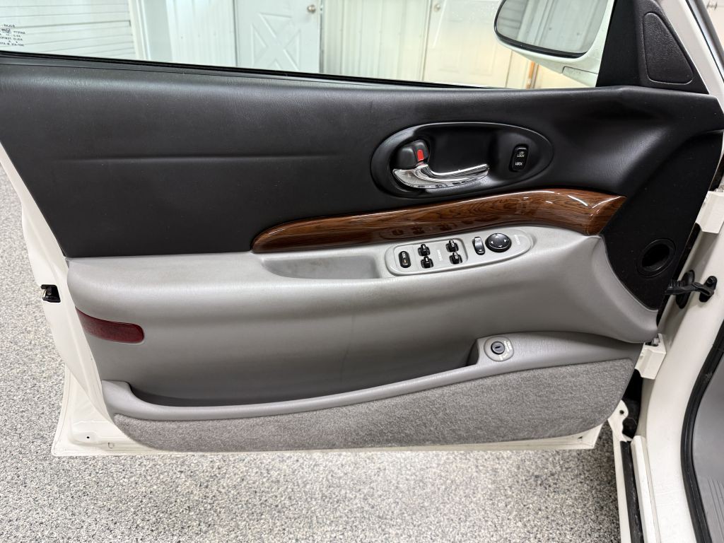 2004 Buick LeSabre Image 23