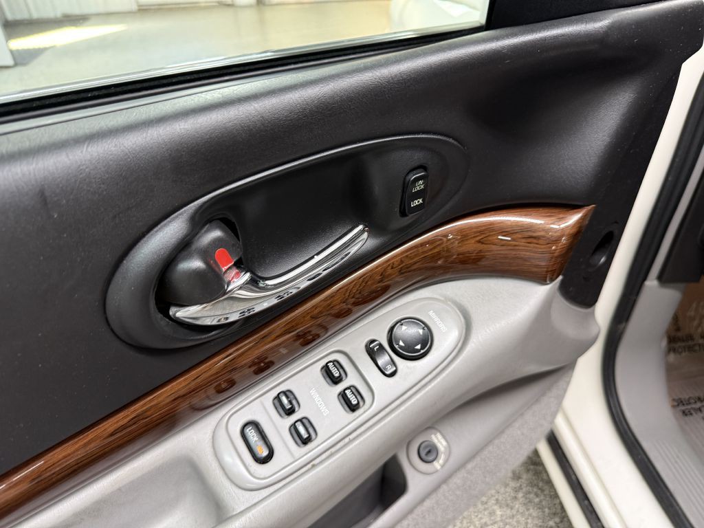 2004 Buick LeSabre Image 24