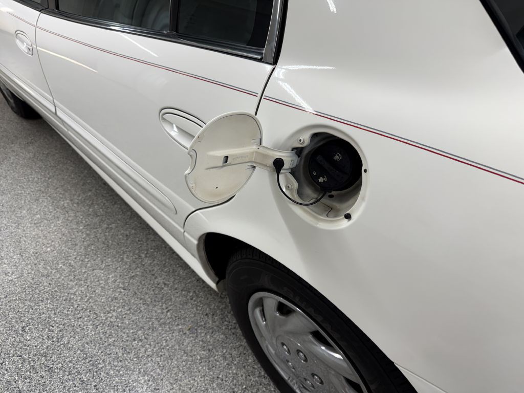 2004 Buick LeSabre Image 28