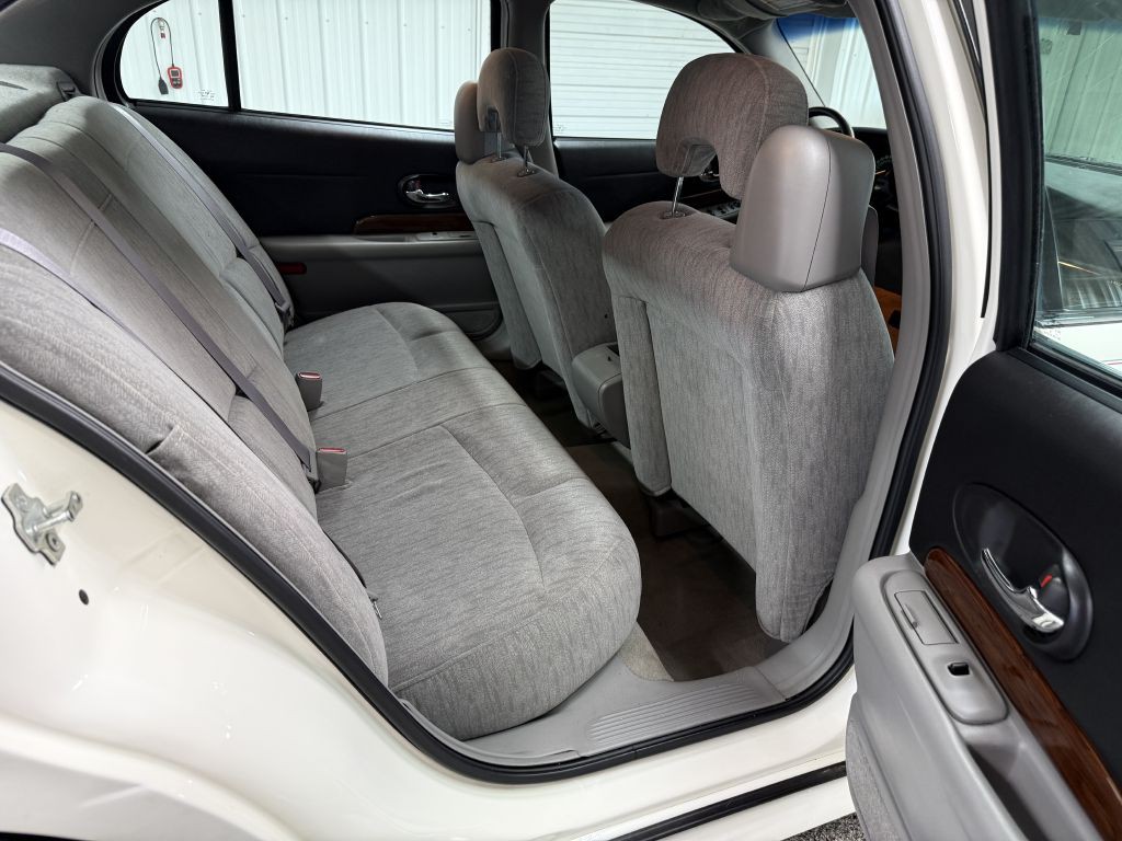 2004 Buick LeSabre Image 30