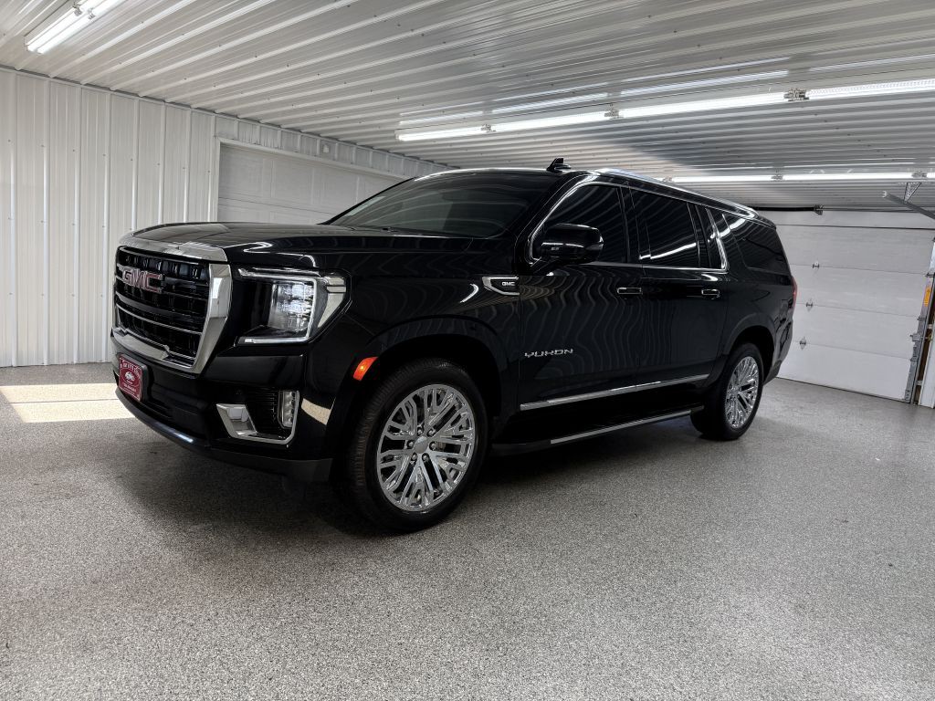 2021 GMC Yukon Image 3