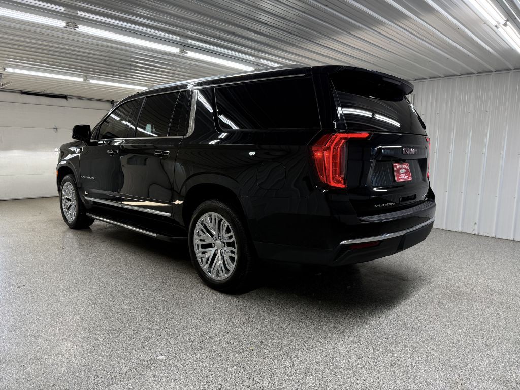 2021 GMC Yukon Image 4