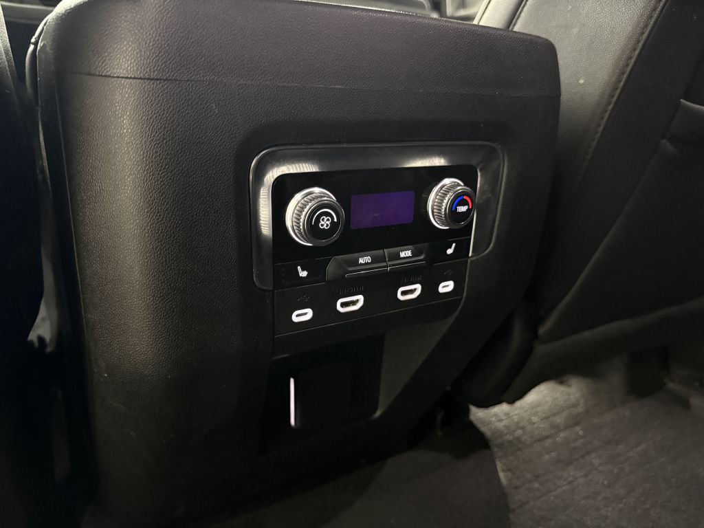 2021 GMC Yukon Image 31