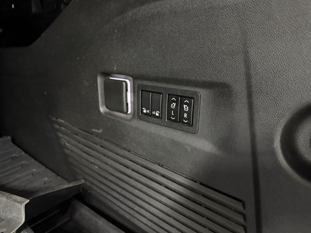 2021 GMC Yukon Image 37