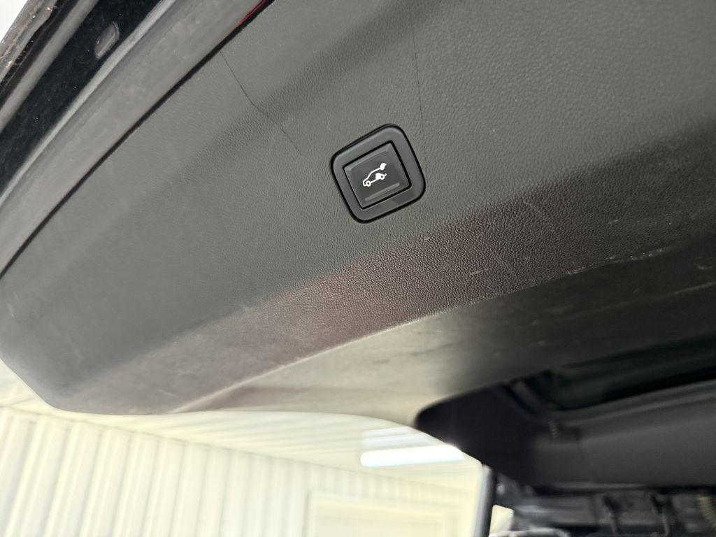 2021 GMC Yukon Image 38