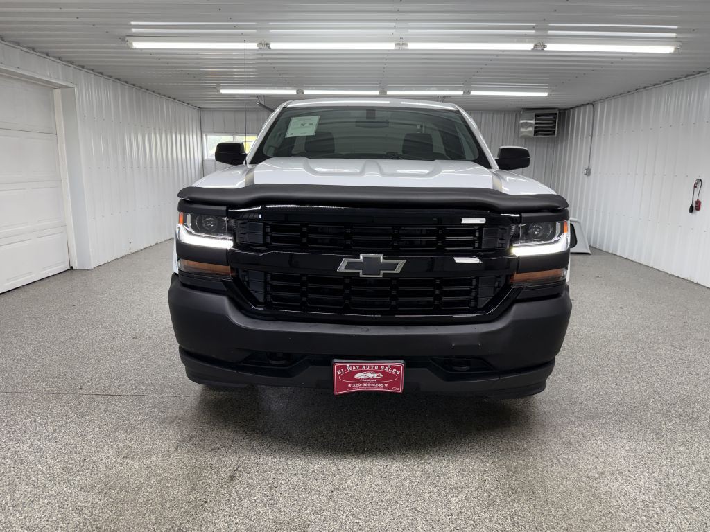 2017 Chevrolet Silverado 1500 Image 2