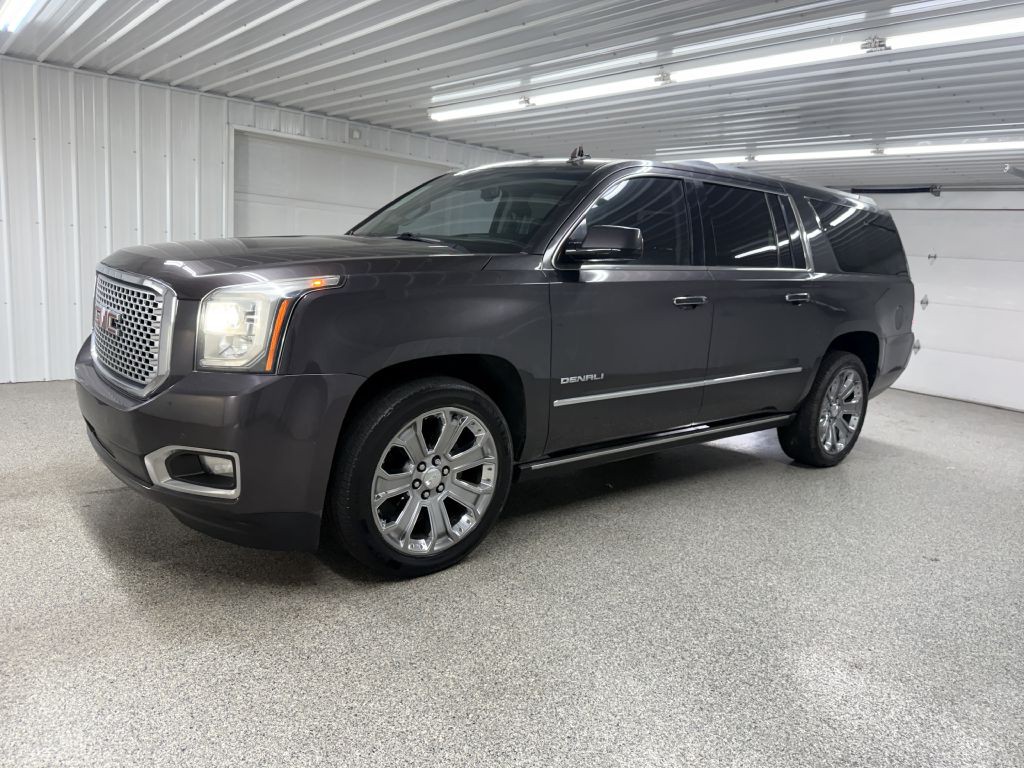 2016 GMC Yukon Image 3