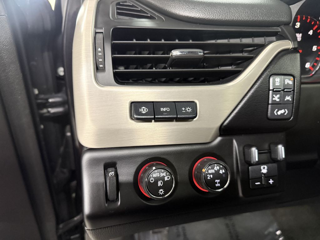 2016 GMC Yukon Image 16
