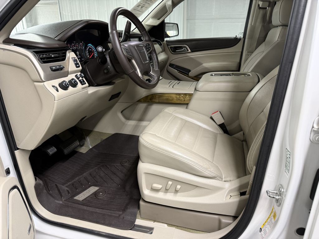 2017 GMC Yukon Image 10