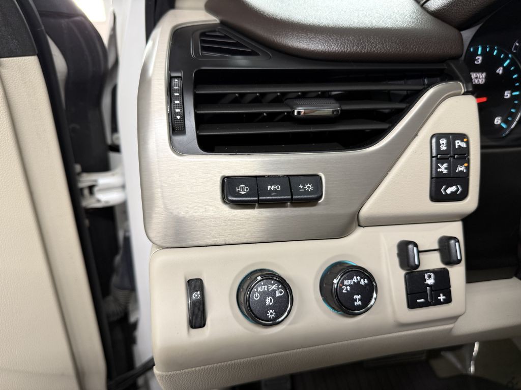 2017 GMC Yukon Image 17