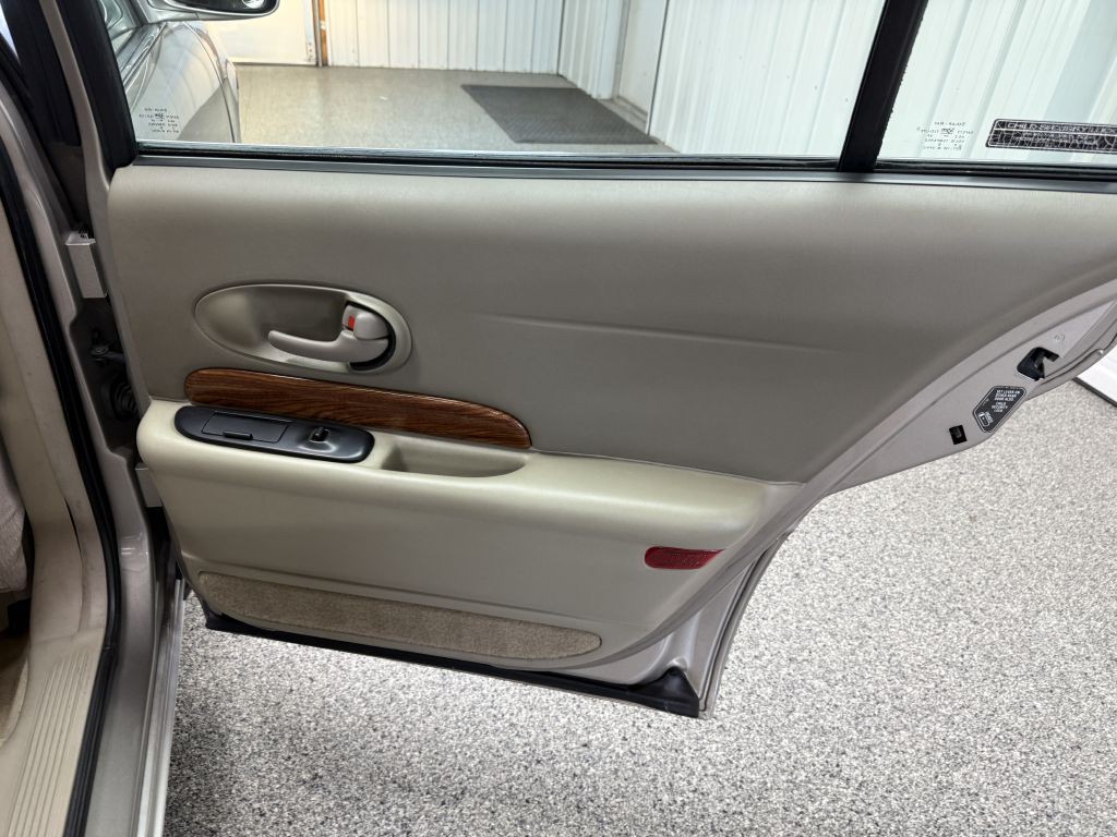 2000 Buick LeSabre Image 28