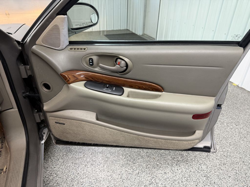 2000 Buick LeSabre Image 33