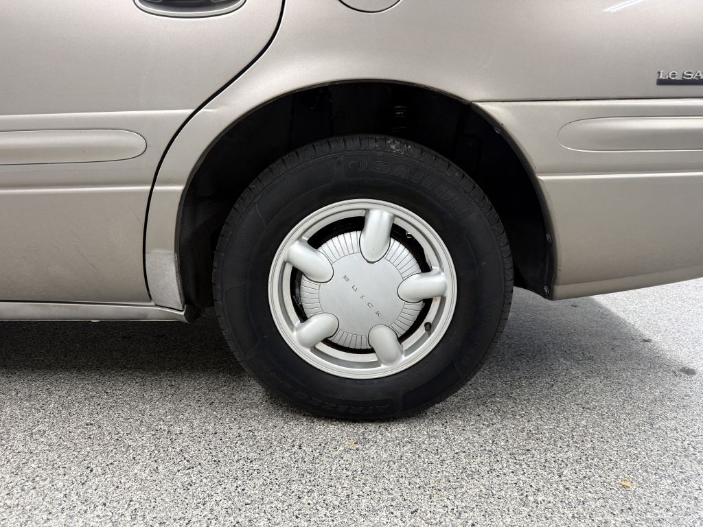 2000 Buick LeSabre Image 34
