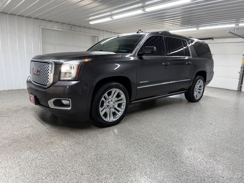 2017 GMC Yukon Image 3
