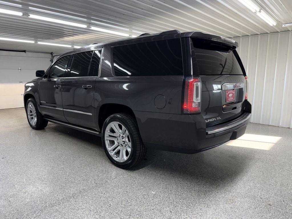 2017 GMC Yukon Image 4