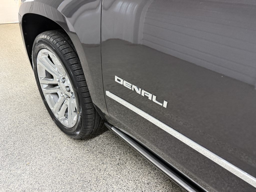 2017 GMC Yukon Image 10
