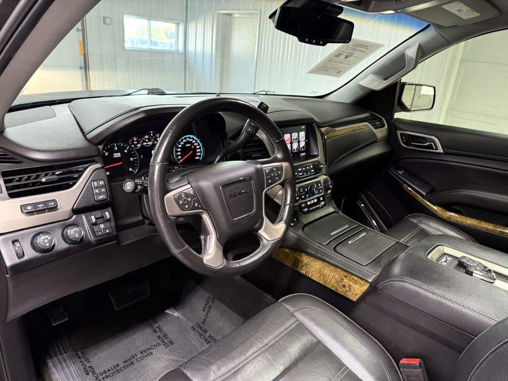 2017 GMC Yukon Image 17