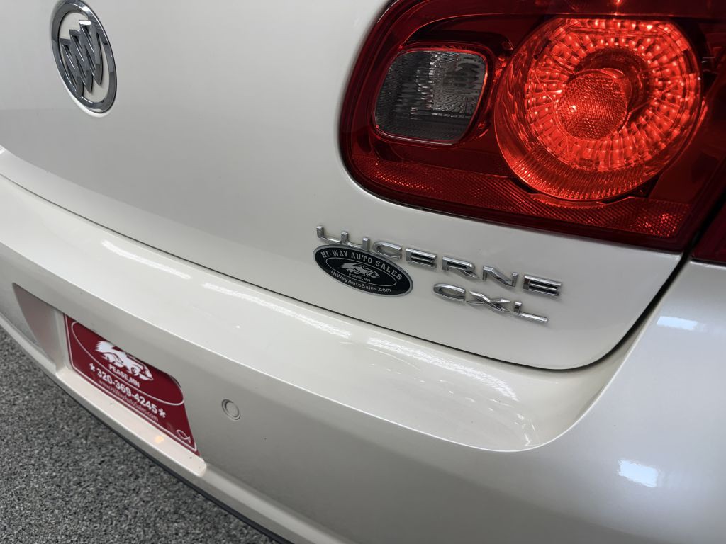 2010 Buick Lucerne Image 7
