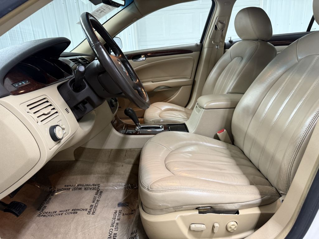 2010 Buick Lucerne Image 12
