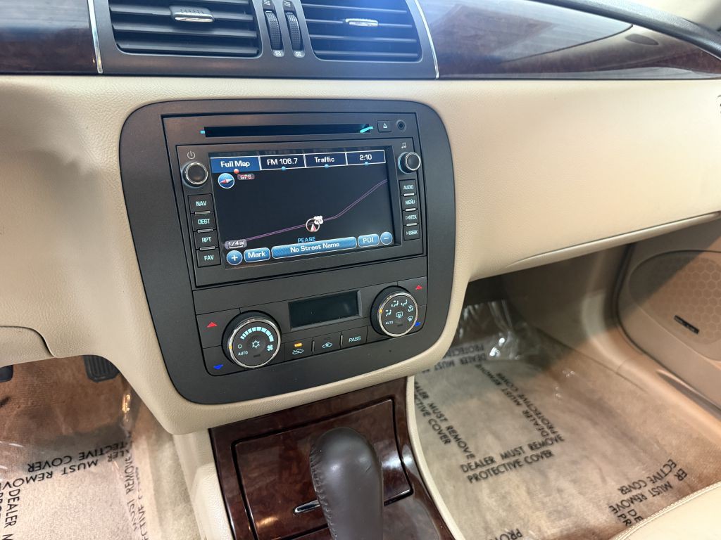 2010 Buick Lucerne Image 20