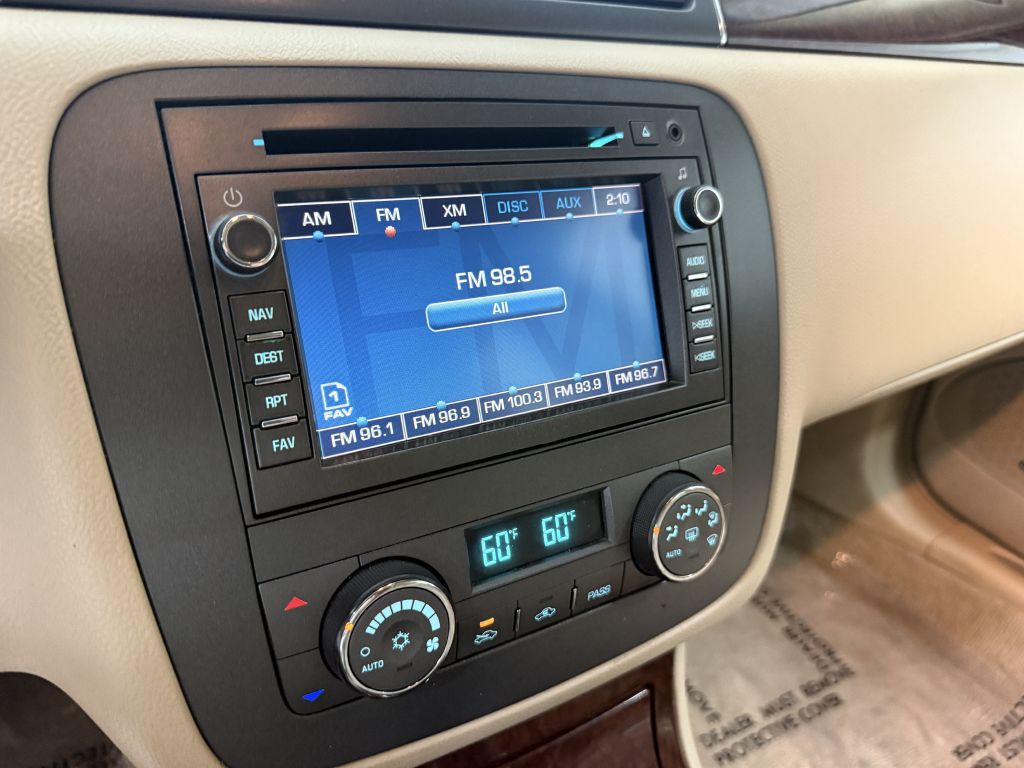 2010 Buick Lucerne Image 21