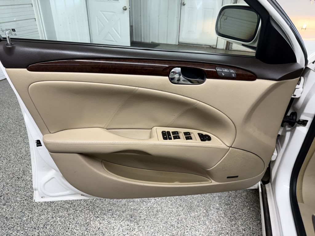 2010 Buick Lucerne Image 23