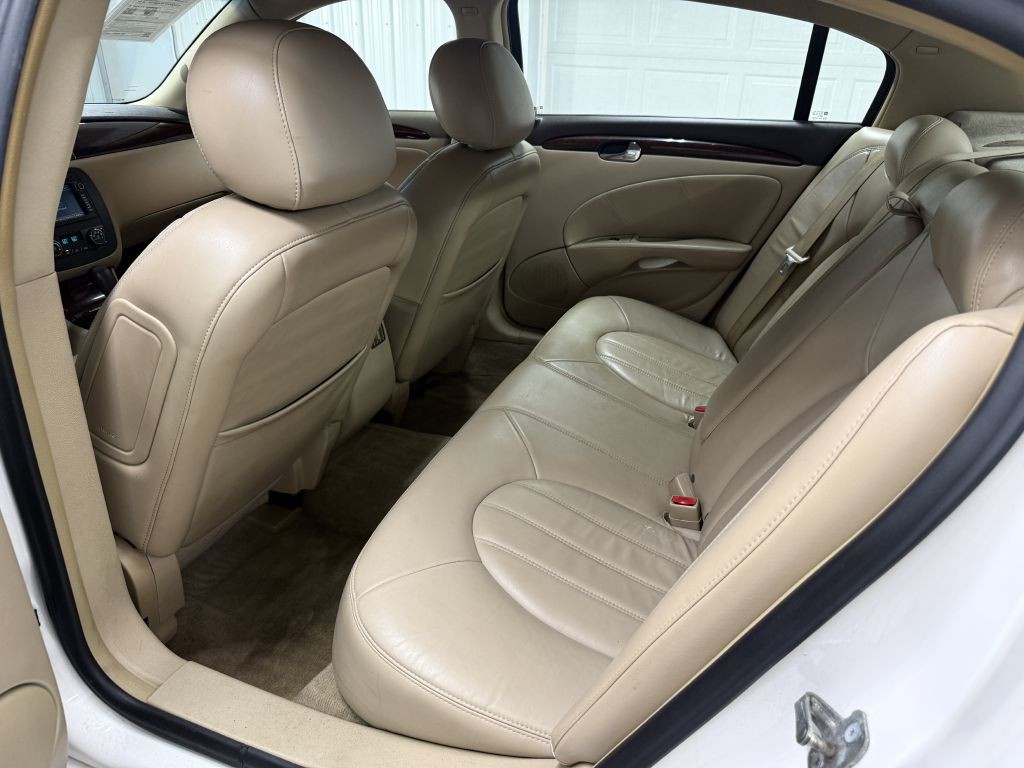2010 Buick Lucerne Image 26