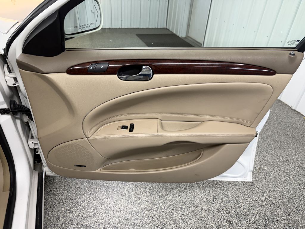 2010 Buick Lucerne Image 34