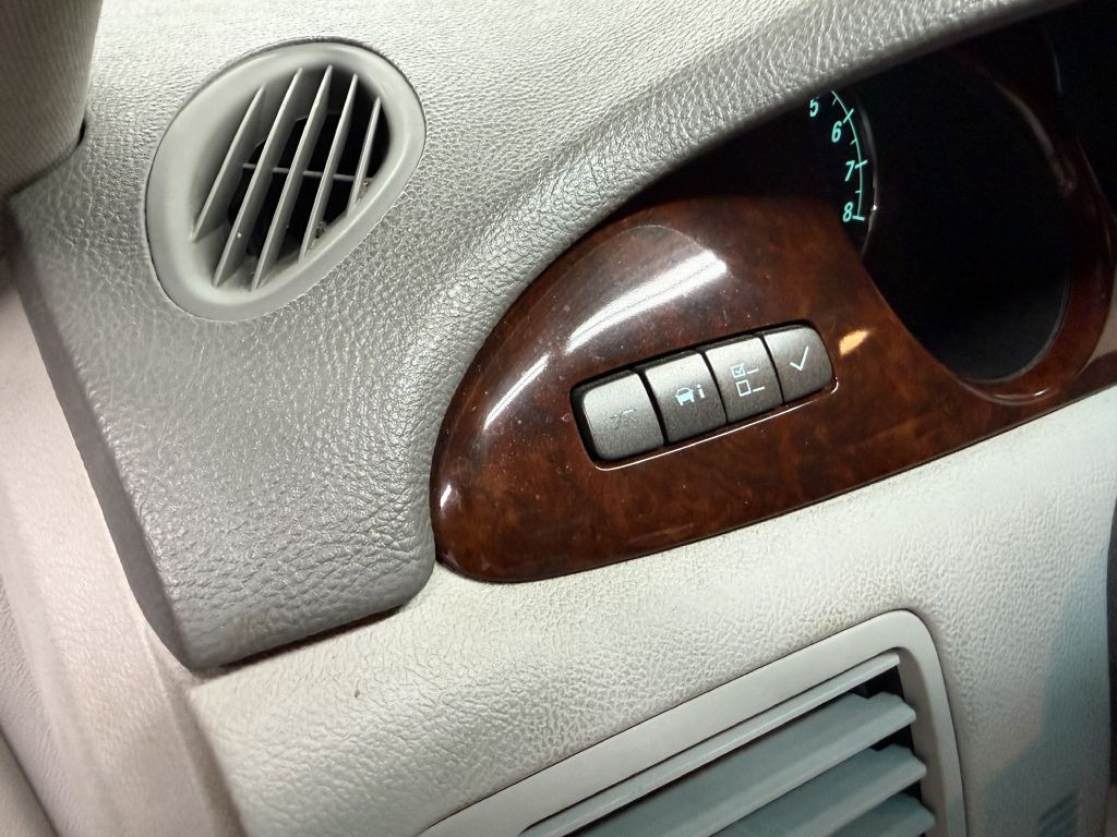 2008 Buick Lucerne Image 15
