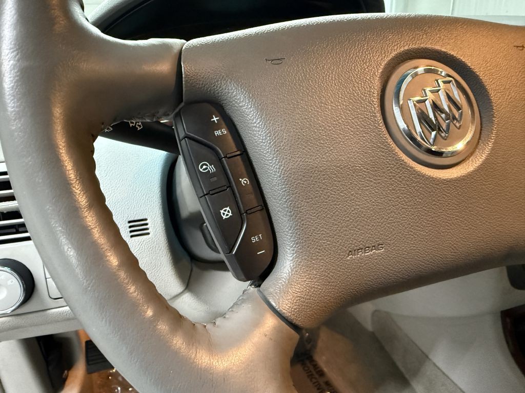 2008 Buick Lucerne Image 18