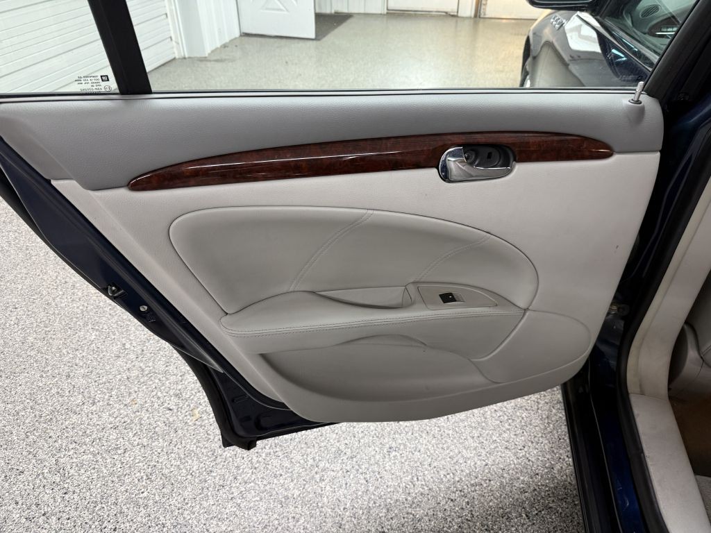 2008 Buick Lucerne Image 26