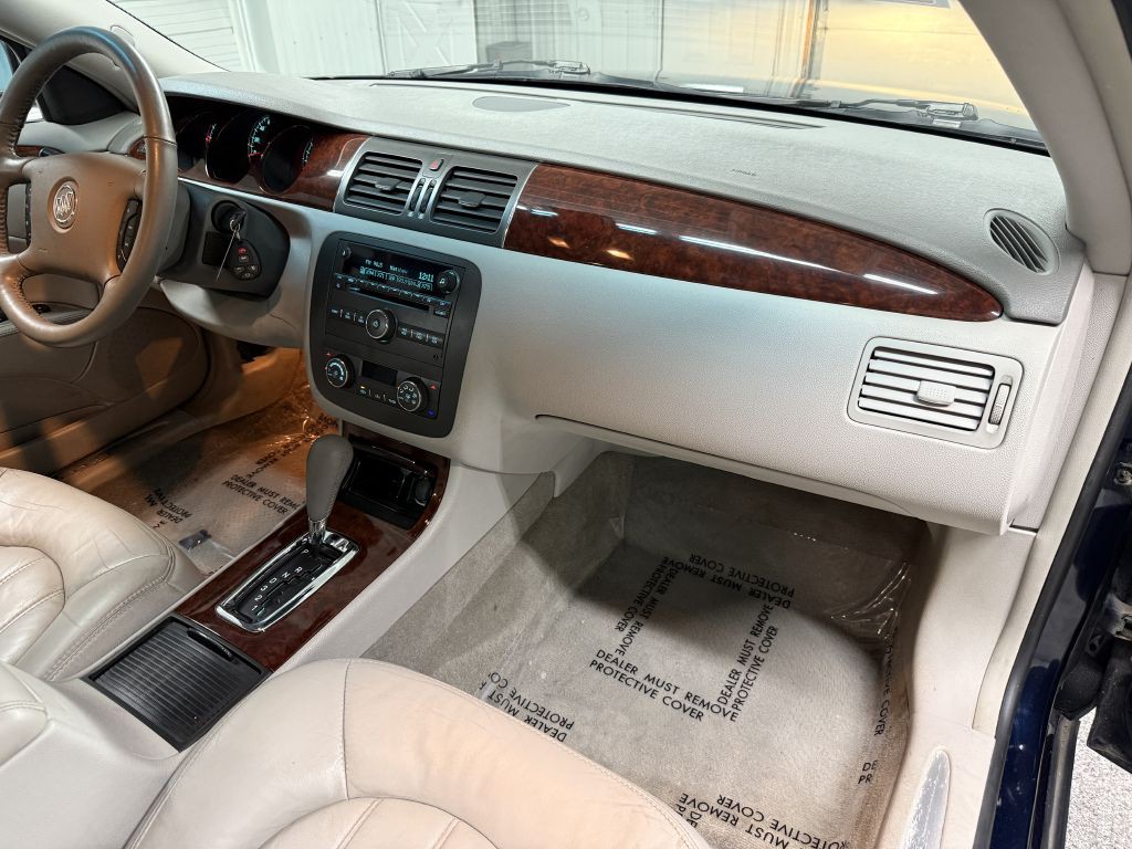 2008 Buick Lucerne Image 32