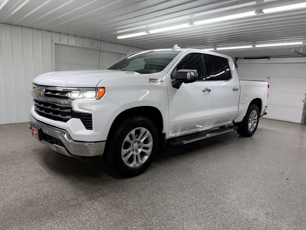 2023 Chevrolet Silverado 1500 Image 3