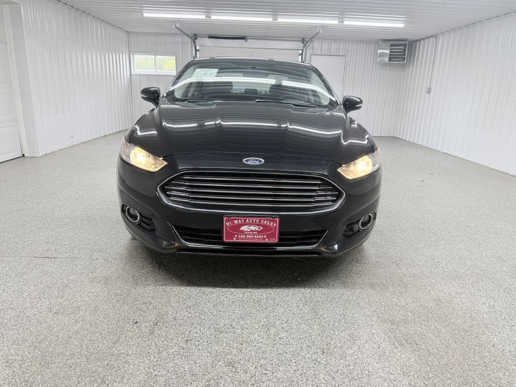2015 Ford Fusion Image 2