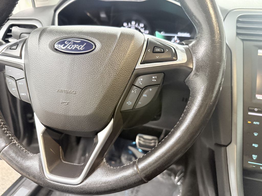 2015 Ford Fusion Image 18