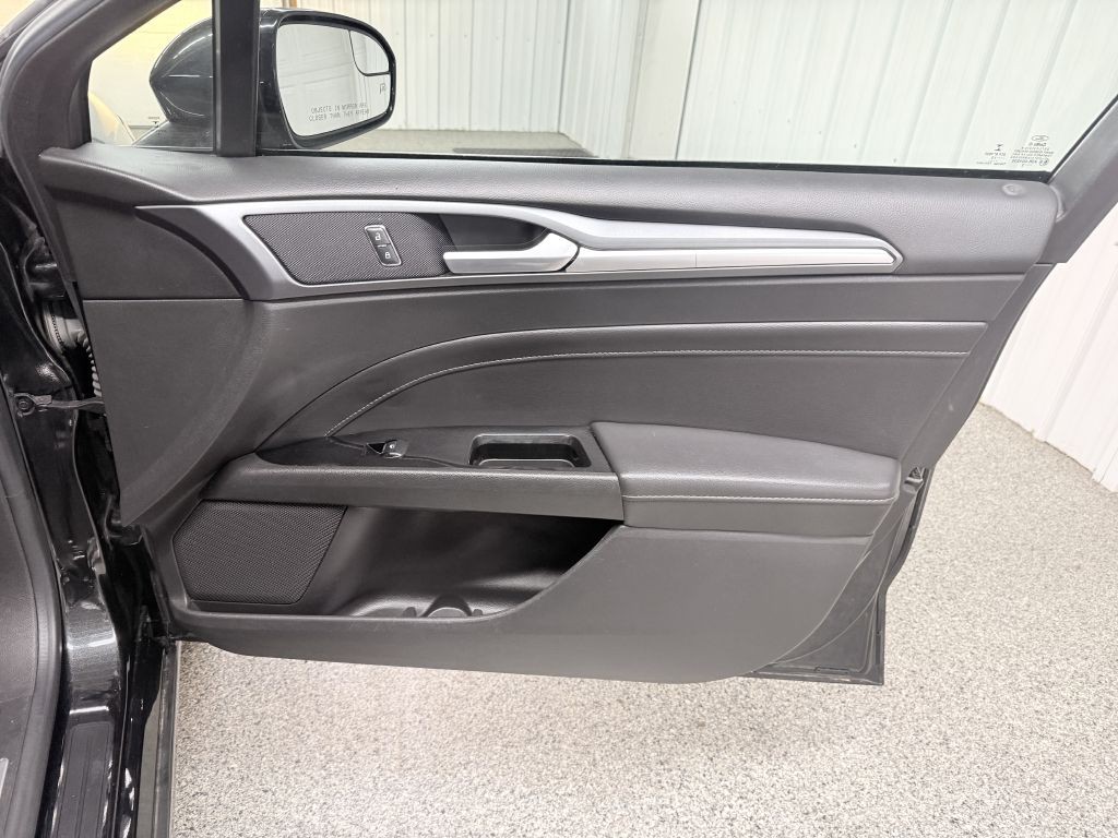 2015 Ford Fusion Image 33