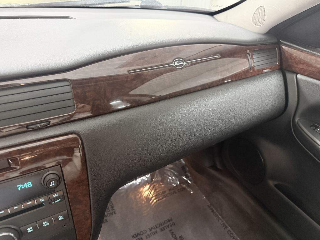 2011 Chevrolet Impala Image 20