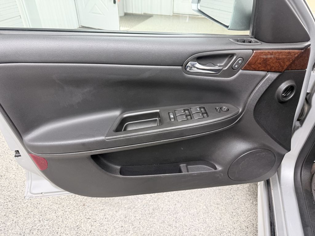 2011 Chevrolet Impala Image 21