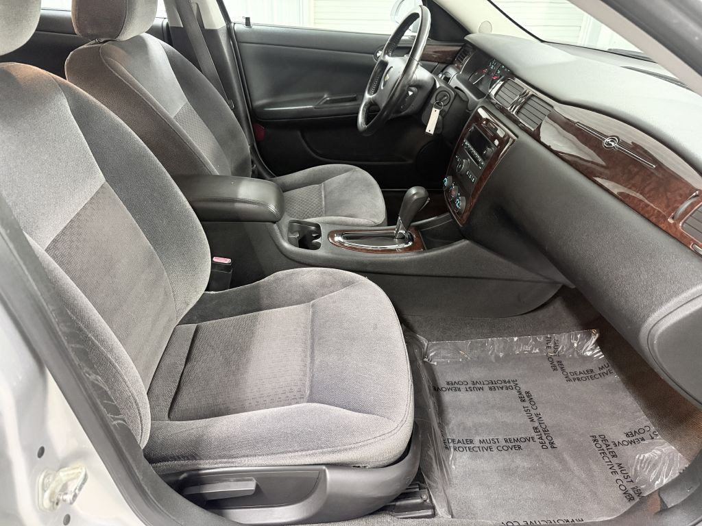 2011 Chevrolet Impala Image 29