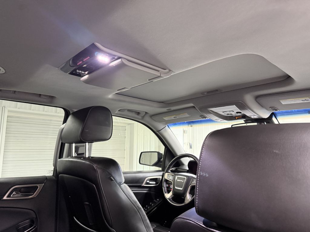 2016 GMC Yukon Image 38