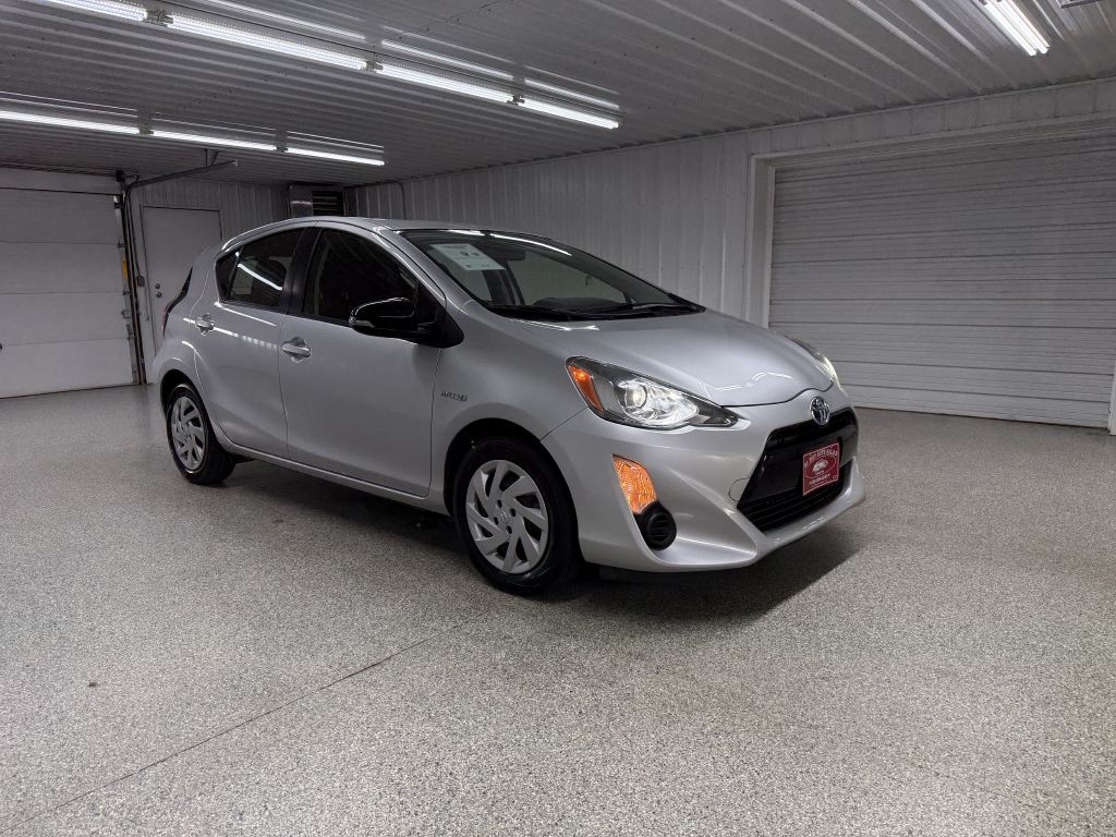 2015 Toyota Prius Image 1