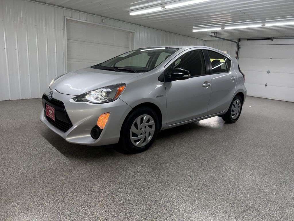 2015 Toyota Prius Image 3